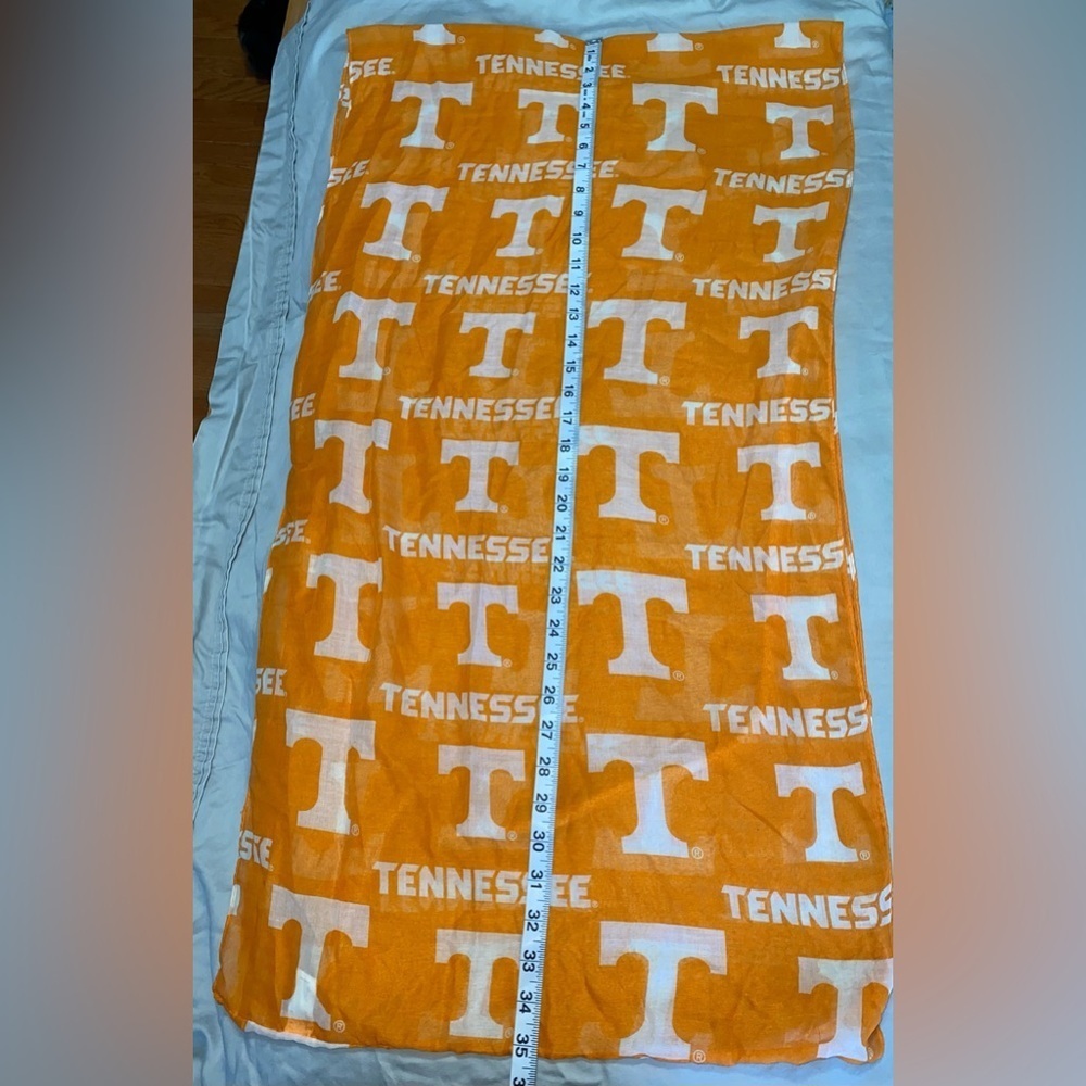 Tennessee Volunteers Orange With White T Scarf - Picture 2 of 5
